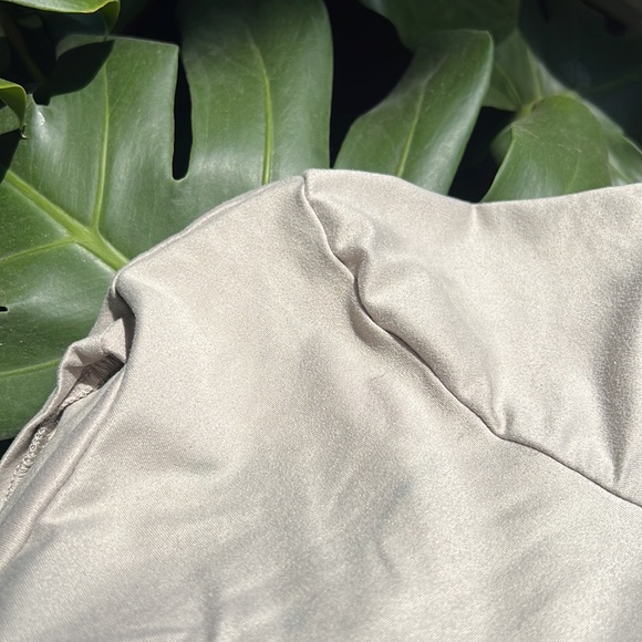 Woman’s Lounge set - Picture 10 of 11